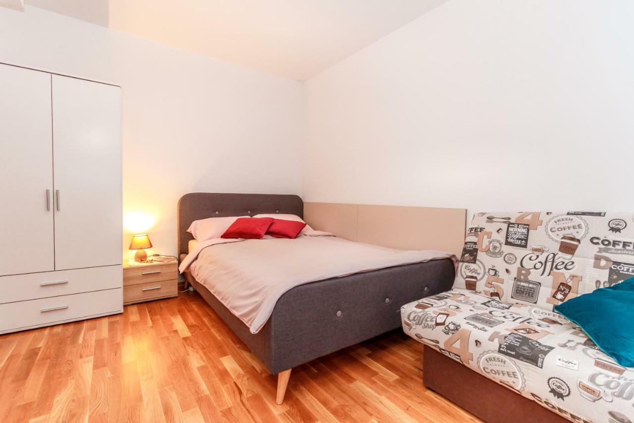 Alp Apartma ラドヴリツァ エクステリア 写真